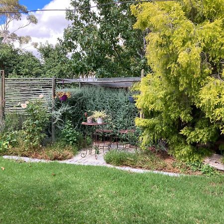 Carneddie Cottage - Main Bredasdorp Bagian luar foto