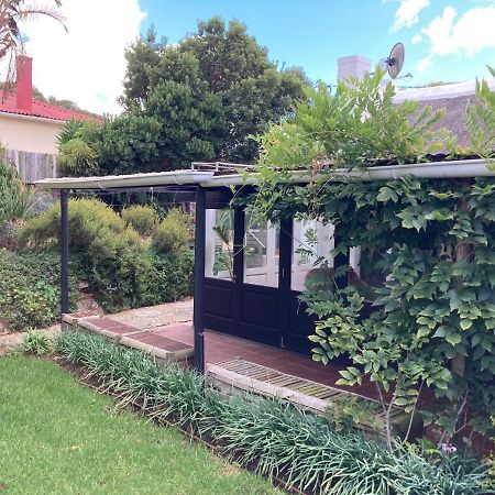 Carneddie Cottage - Main Bredasdorp Bagian luar foto